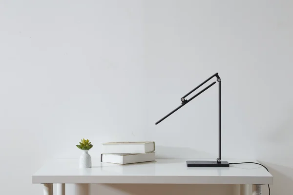 wireless charging table lamp(2)