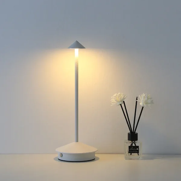 white rechargeable dc 5v led table lamp